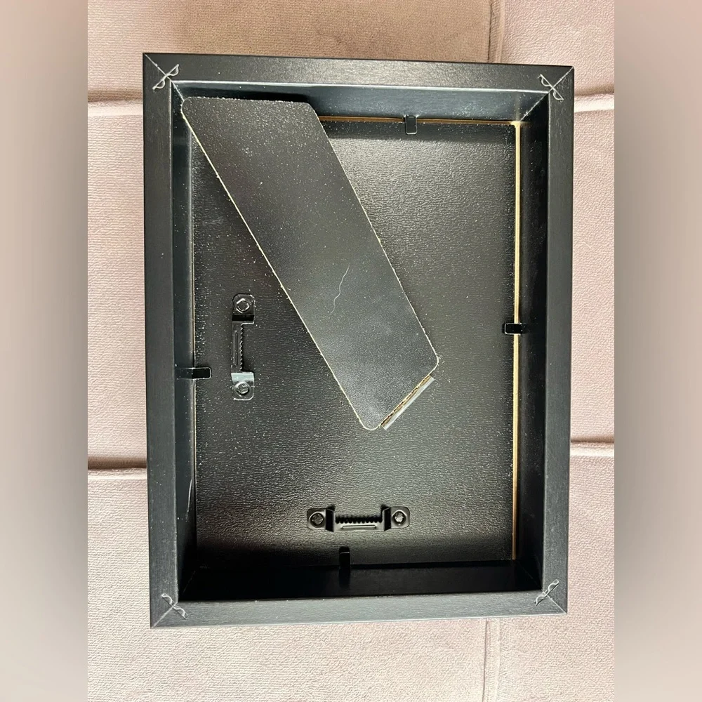 Black picture frame